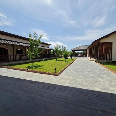 La Relian Hotel Partizanii ภายนอก รูปภาพ