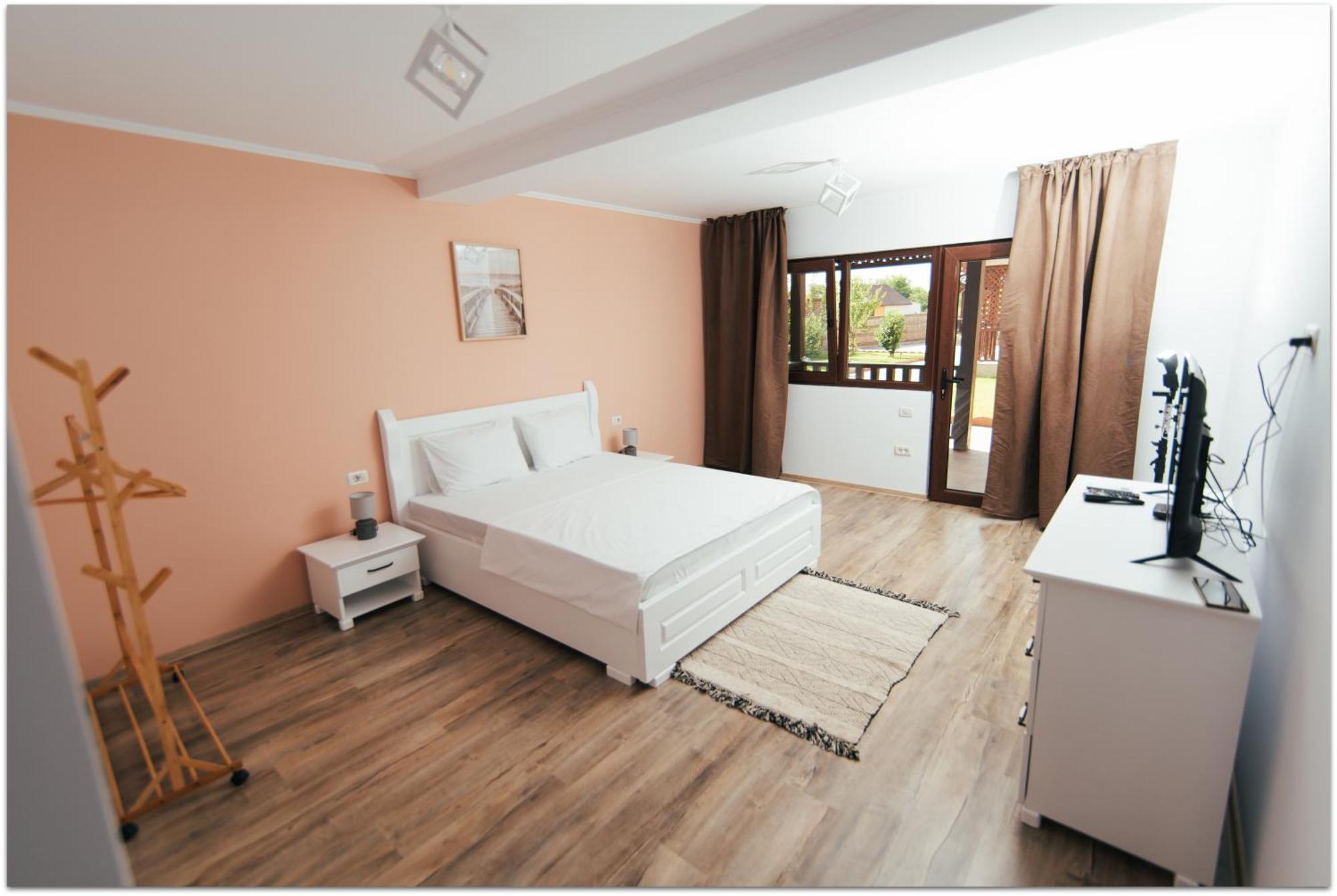 La Relian Hotel Partizanii ภายนอก รูปภาพ