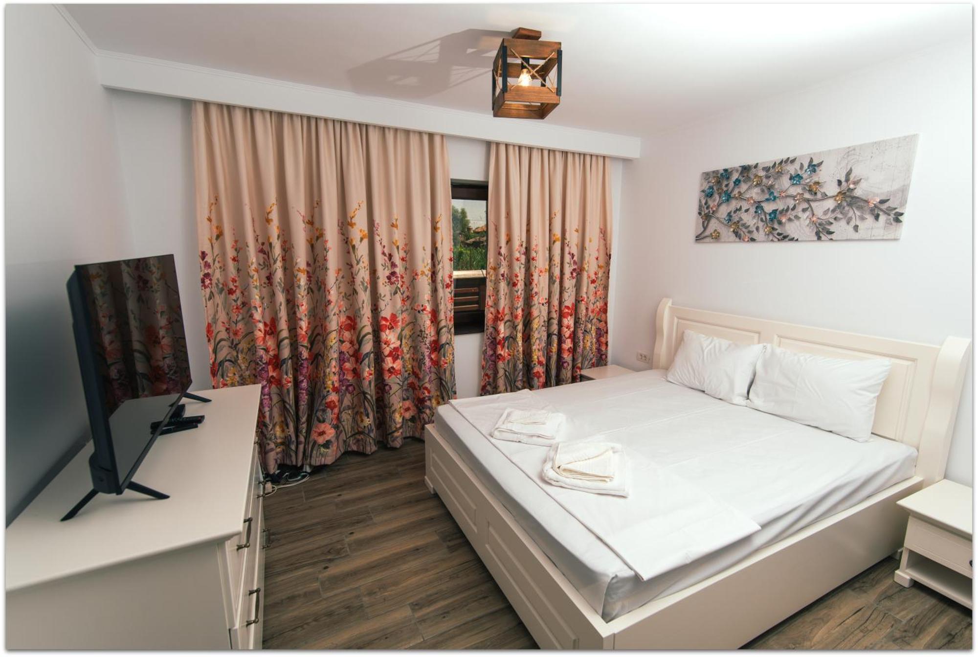 La Relian Hotel Partizanii ภายนอก รูปภาพ