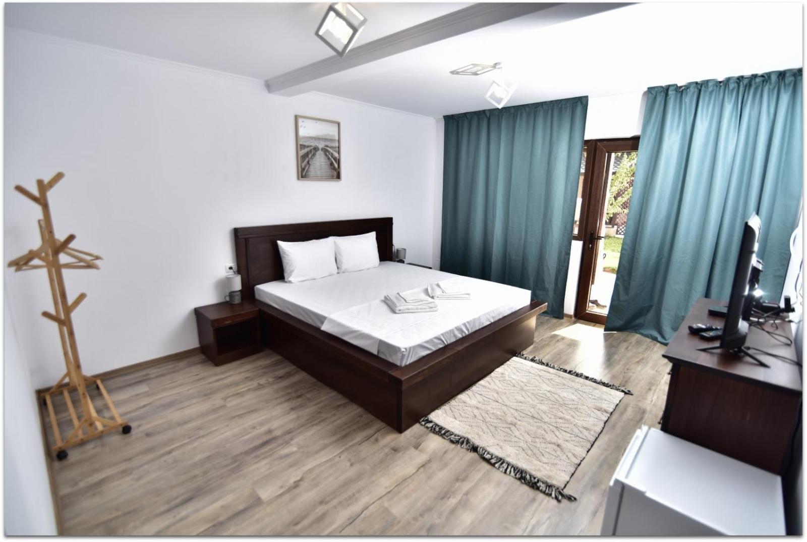 La Relian Hotel Partizanii ภายนอก รูปภาพ