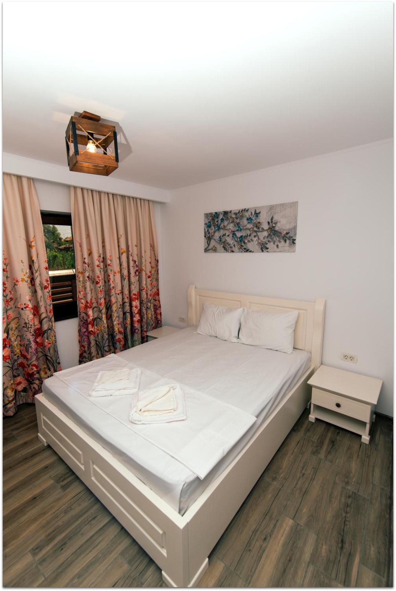 La Relian Hotel Partizanii ภายนอก รูปภาพ
